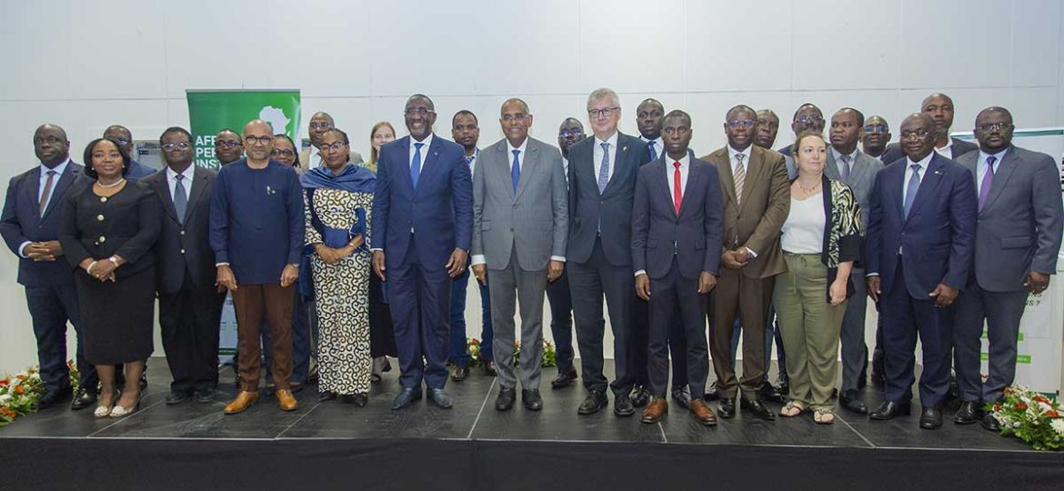 photo de famille d'officiels Ivoiriens