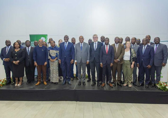 photo de famille d'officiels Ivoiriens